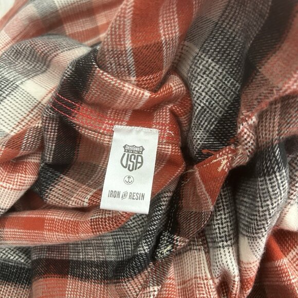 Iron and Resin Red Soda L Brushed Cotton Flannel 2 Pocket Shirt Plaid Button Up - Picture 9 of 12